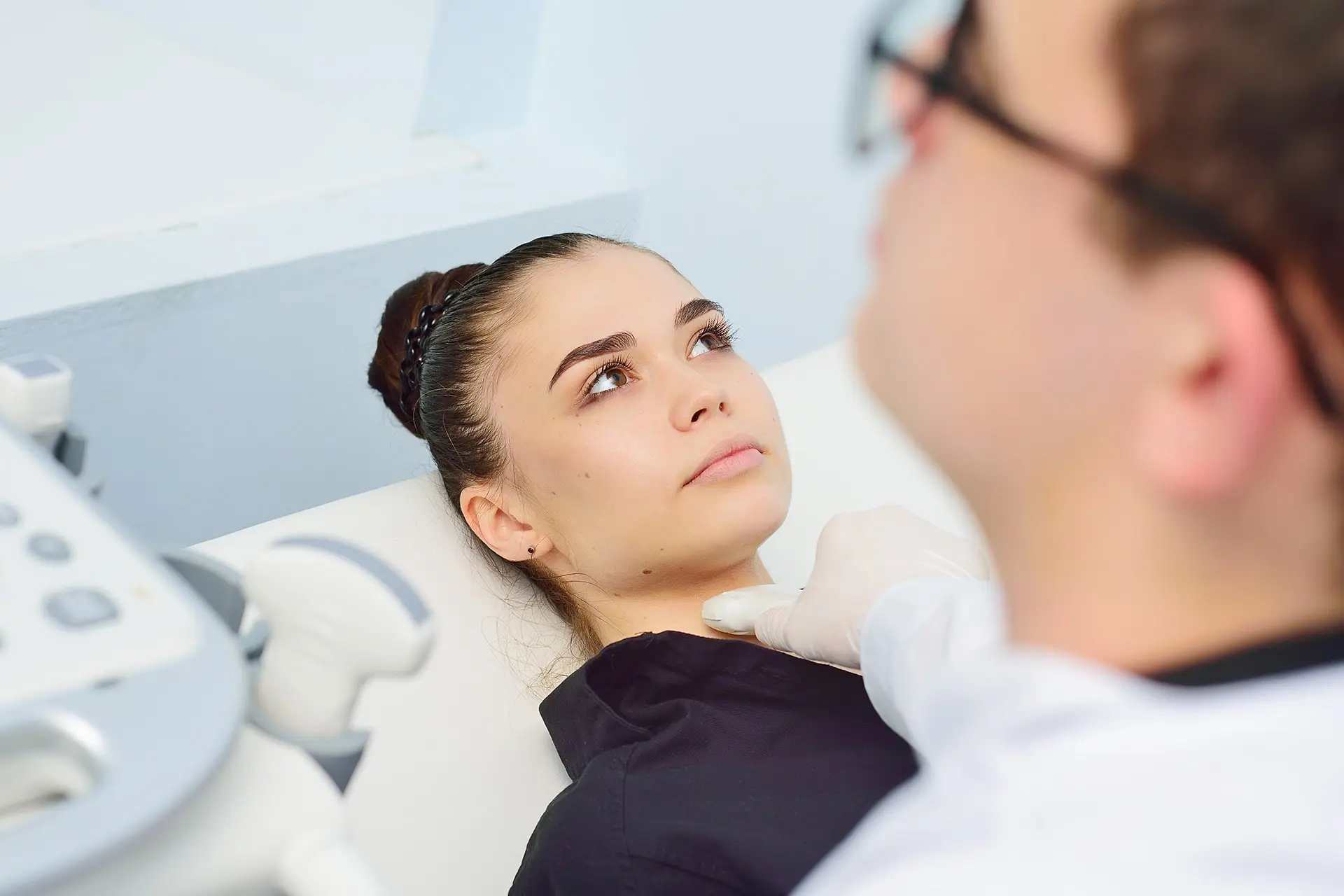 treatment thyroid nodules woman ultrasound thyroid